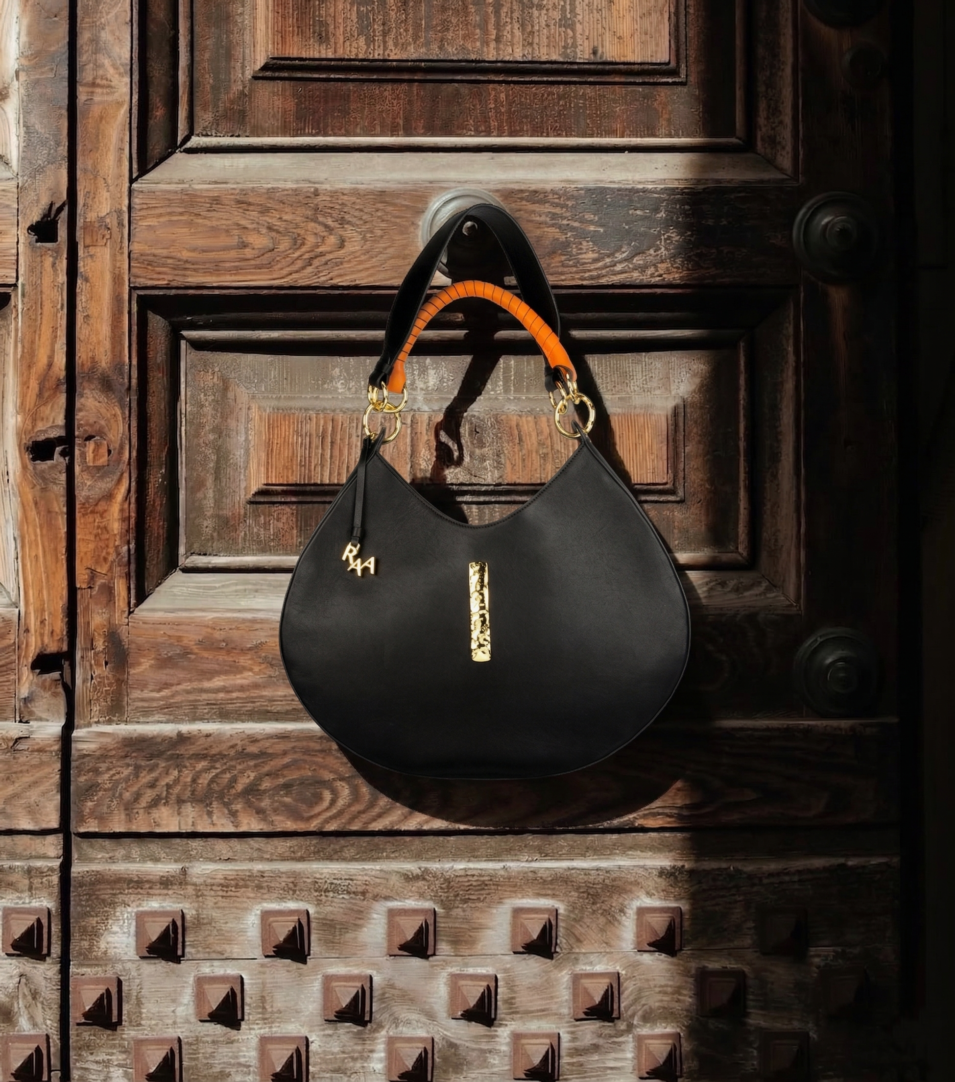 Sahnaz Noir Gold